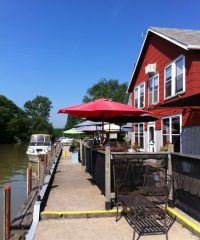 Hoover’s Marina & Wharfside Restaurant